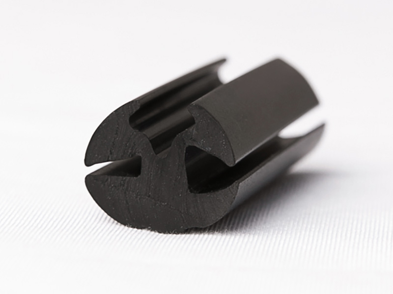 2026年2月 工程机械挖掘机驾驶室窗玻璃密封条